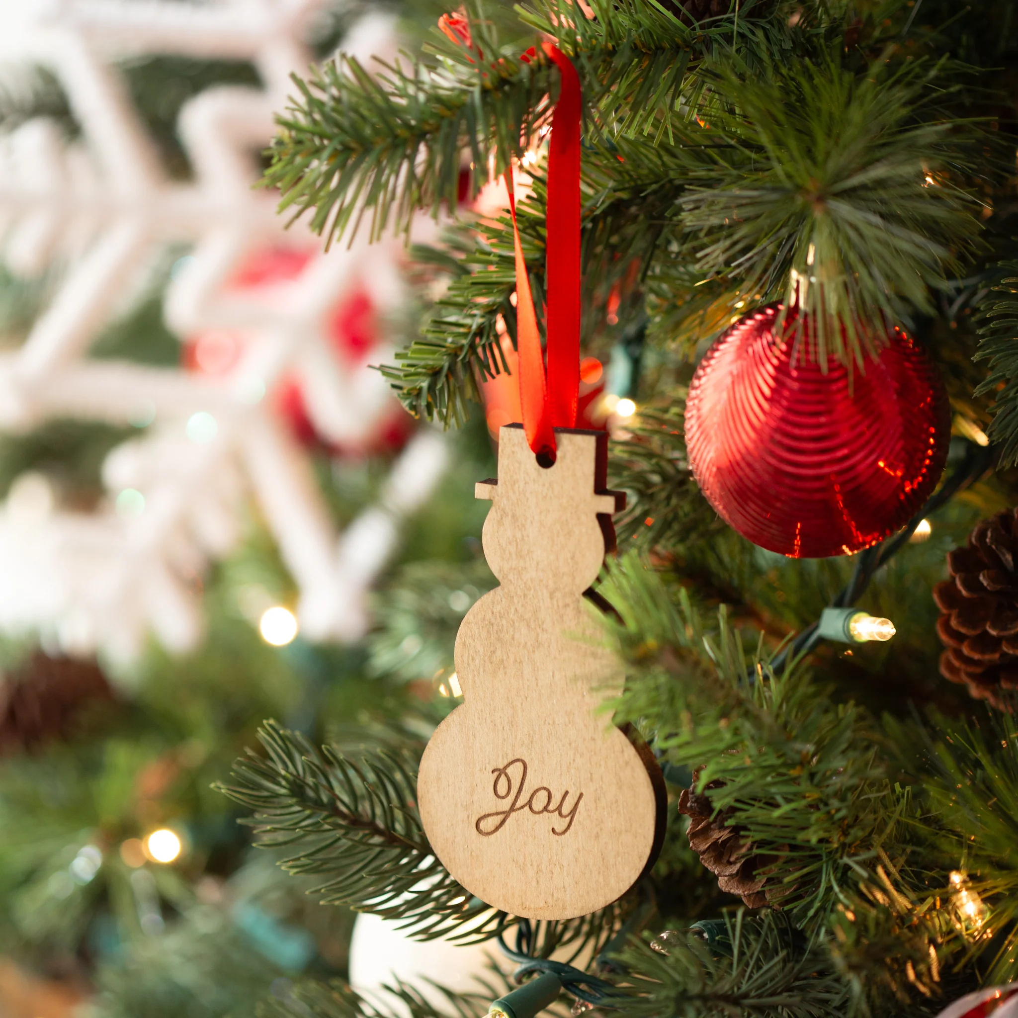 Christmas 4-Piece Wooden Ornament Set - Assorted - Image 4