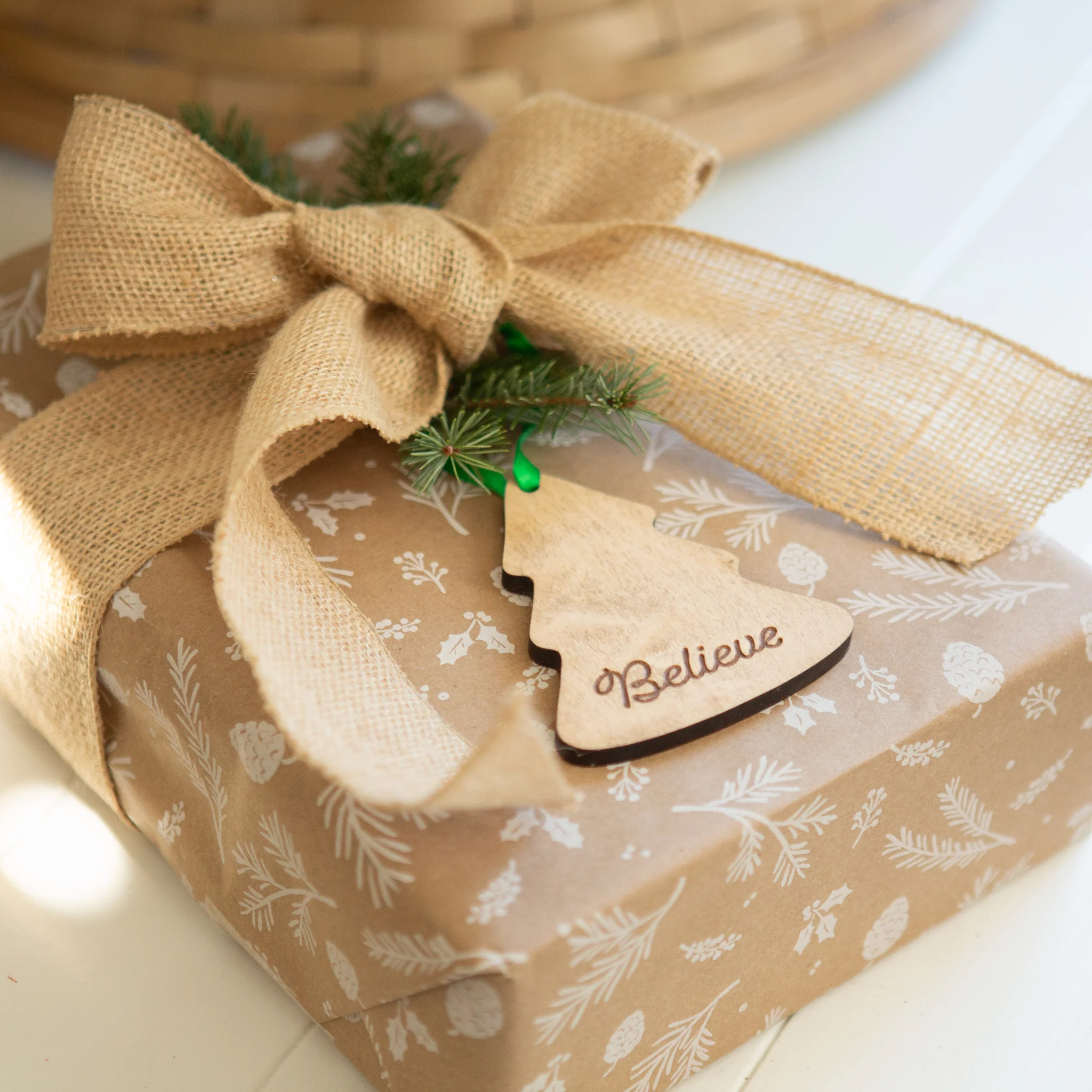 Christmas 4-Piece Wooden Ornament Set - Assorted - Image 7