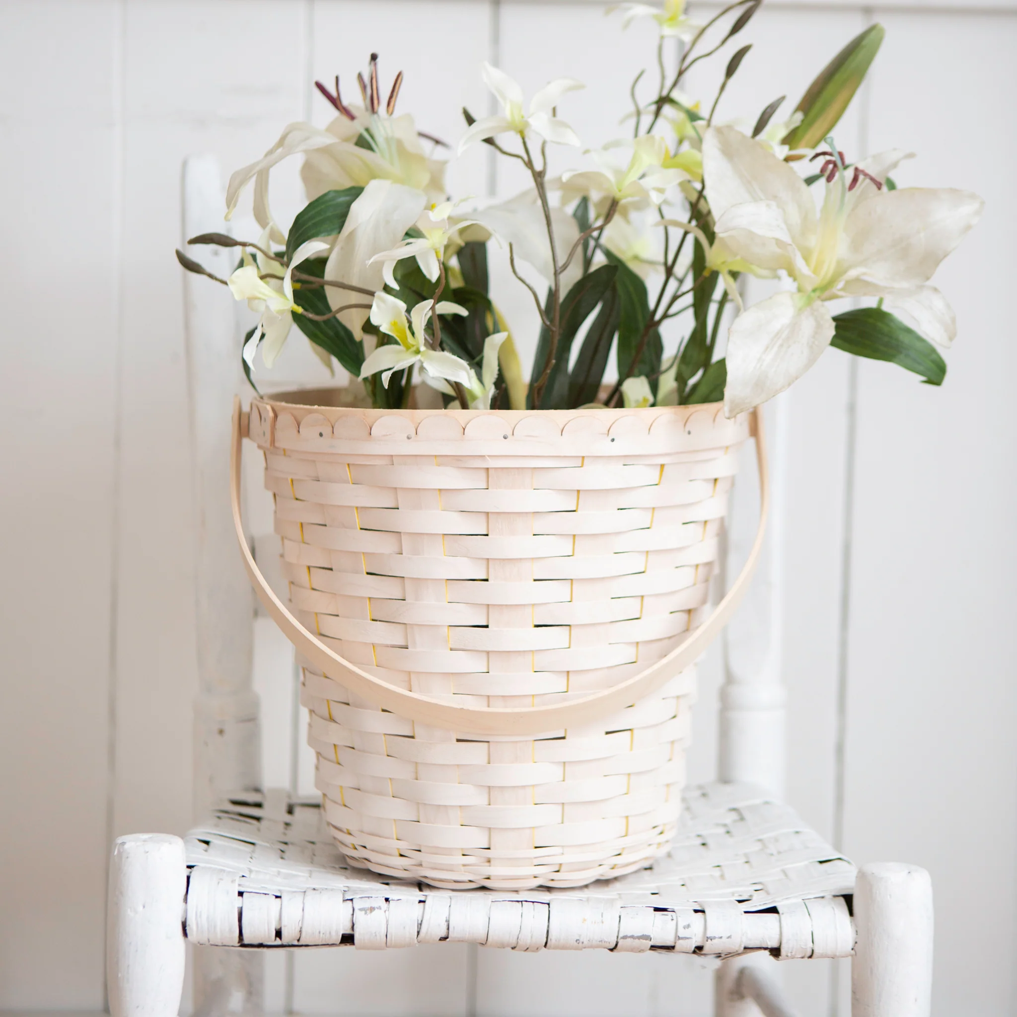 Large Spring Flower Basket with Protector - Lily - Image 4
